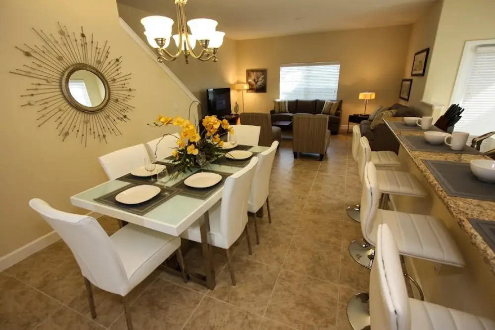 3041 Paradise Palms