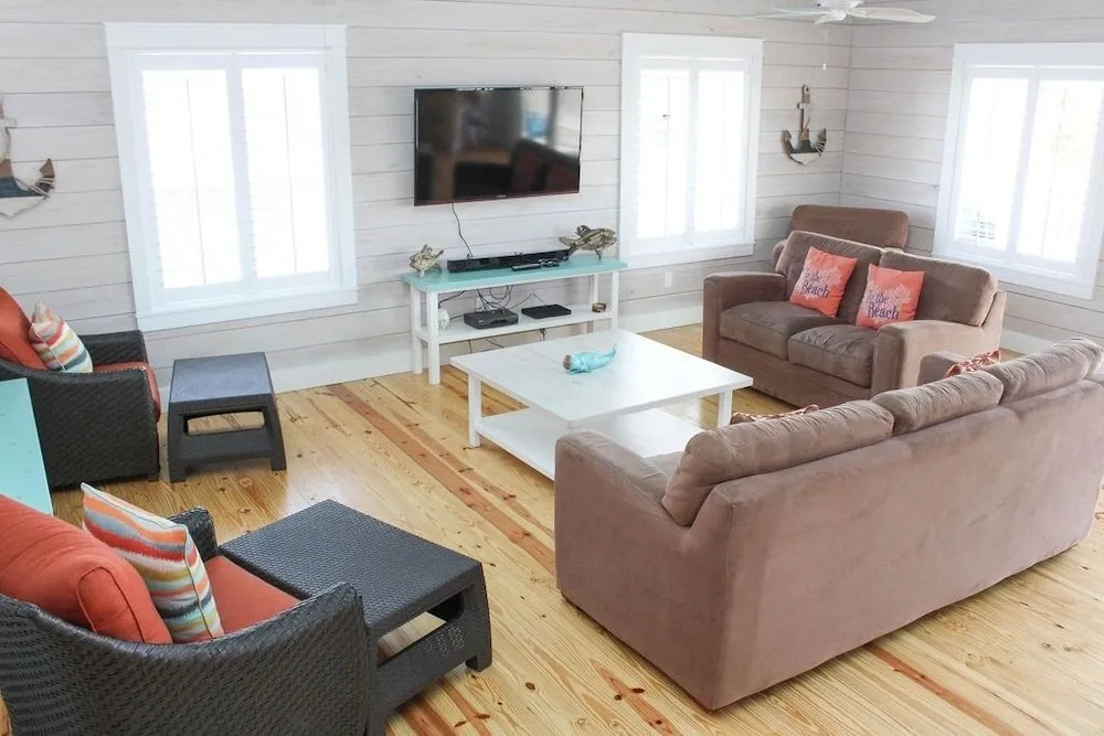 Sandy Craic (Good time) - 4 Br home by RedAwning