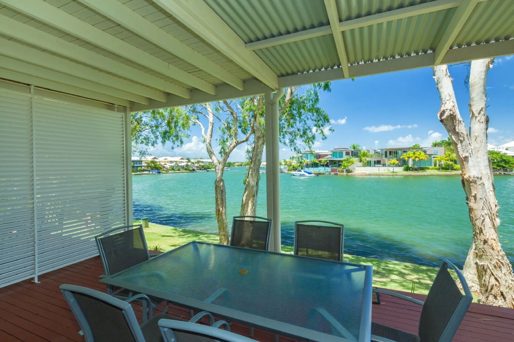 Noosa Entrance Waterfront Resort