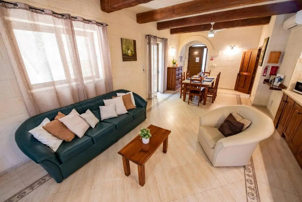Ta Lucija Sleeps 4 with Private Pool
