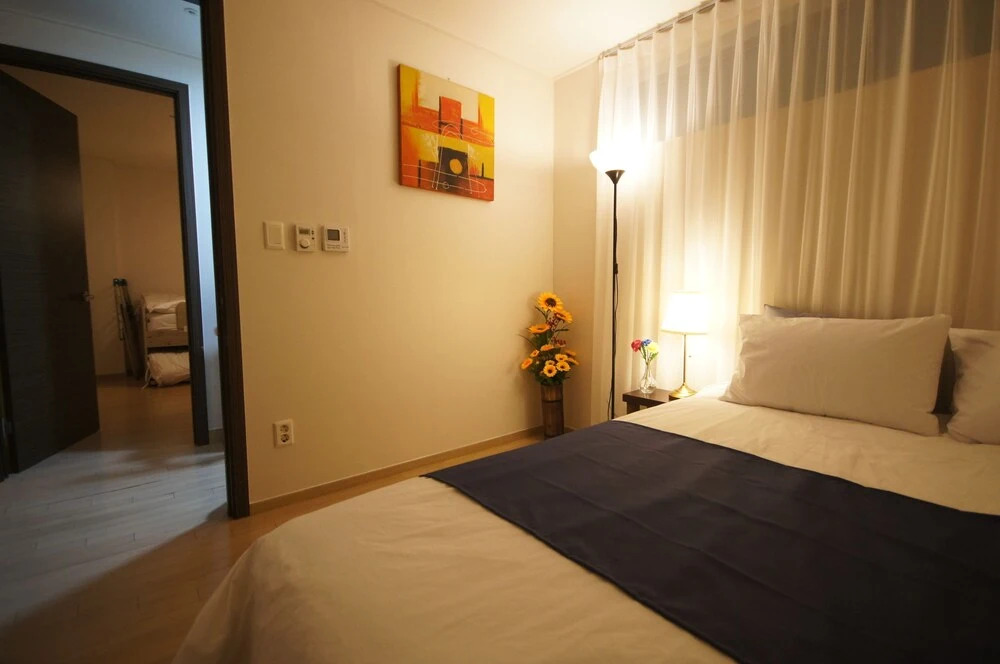 The New Joy House Gongdeok