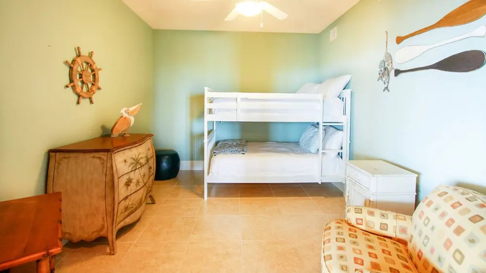Unit with Wraparound Balcony - Crb0315