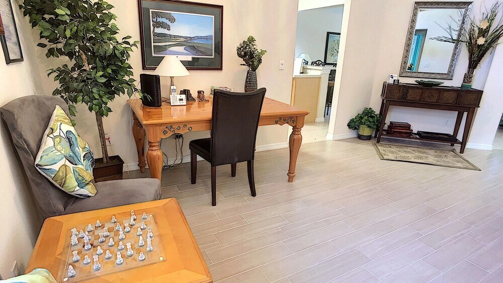 3 Br Pool Home With Garage - Brm 1651