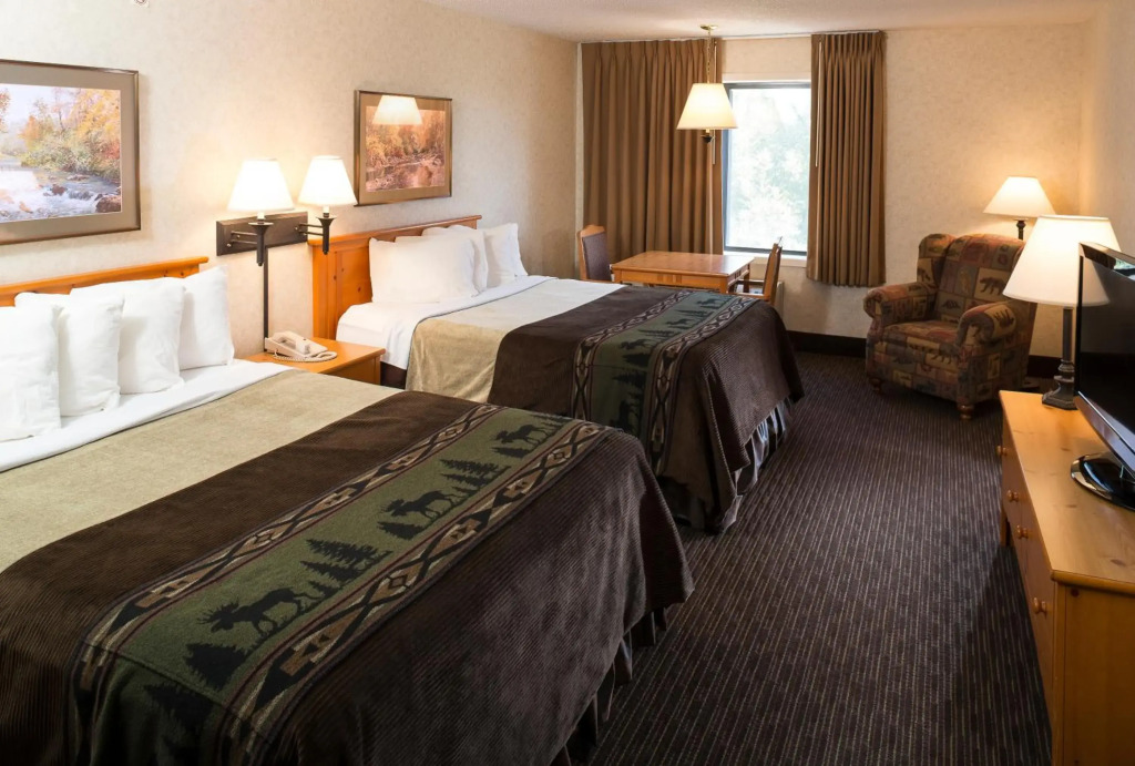 Kelly Inn and Suites Mitchell