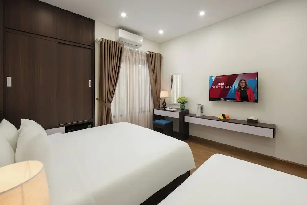Queen Cafe Hotel