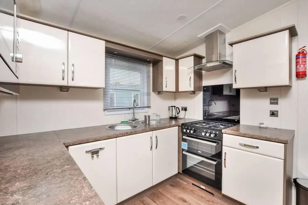 Spacious Stunning Lakeside 3 bed Holiday Home