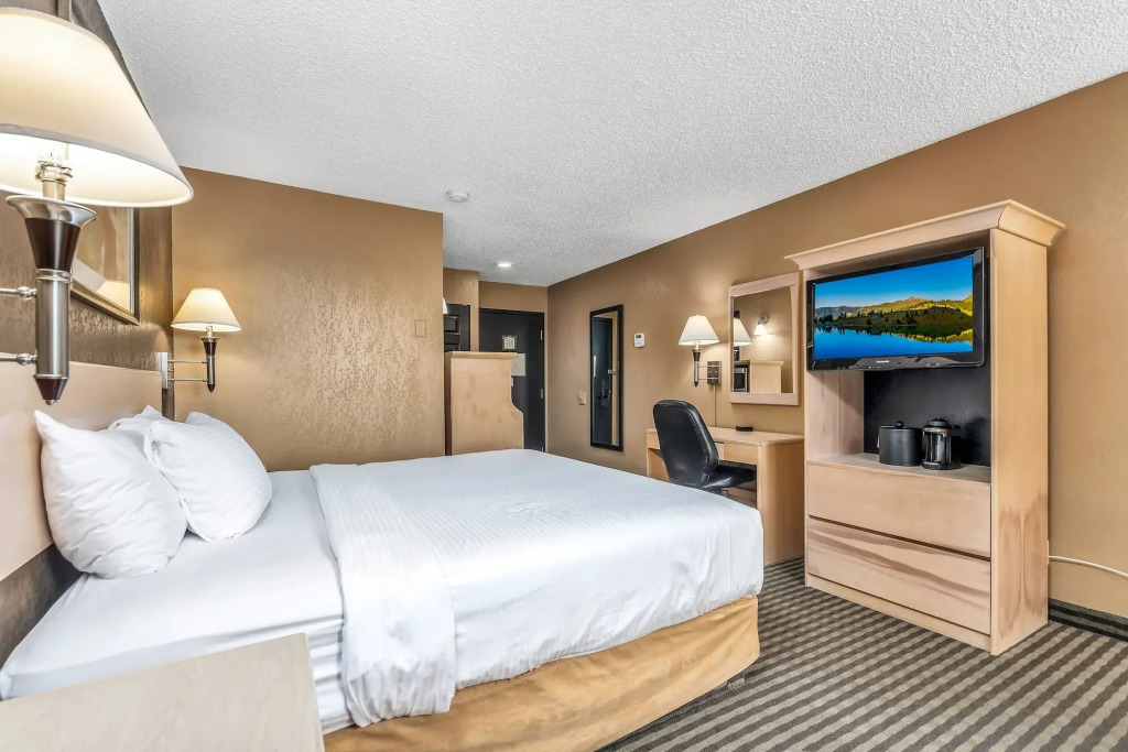 Seven Oaks Hotel Regina, SureStay Collection by Best Western