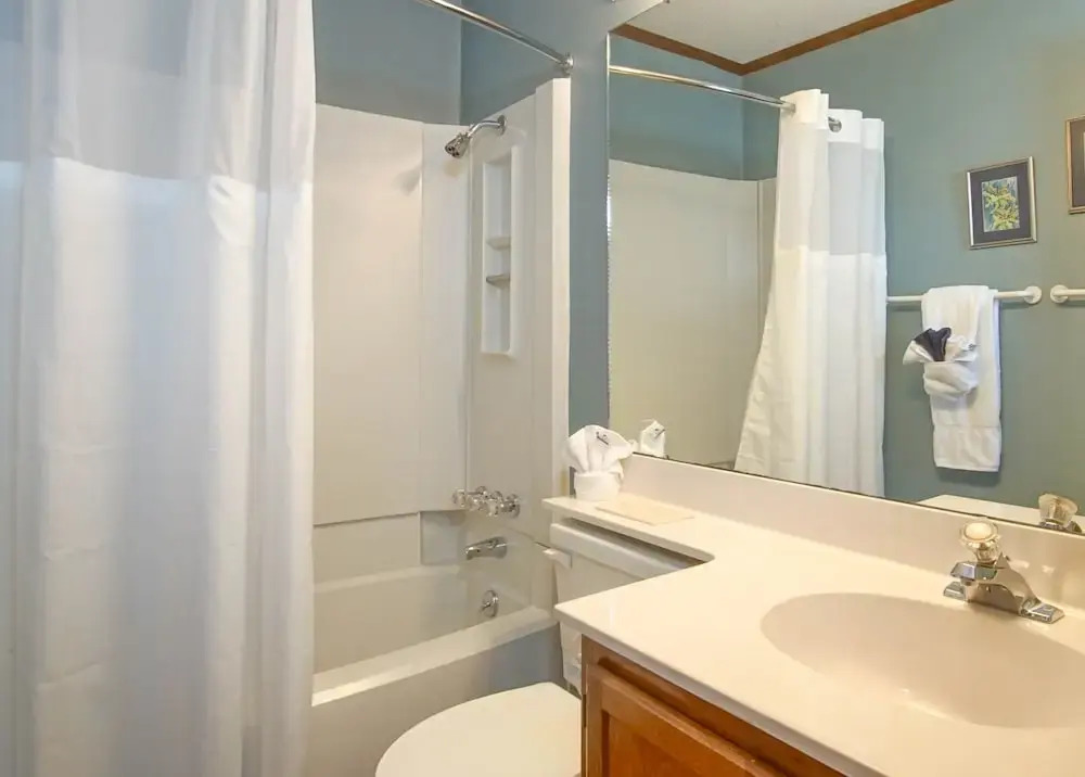 2 Br: Snowcrest 214a 2 Bedroom: Indoor Hot Tubs Game Room Easy Slope Access
