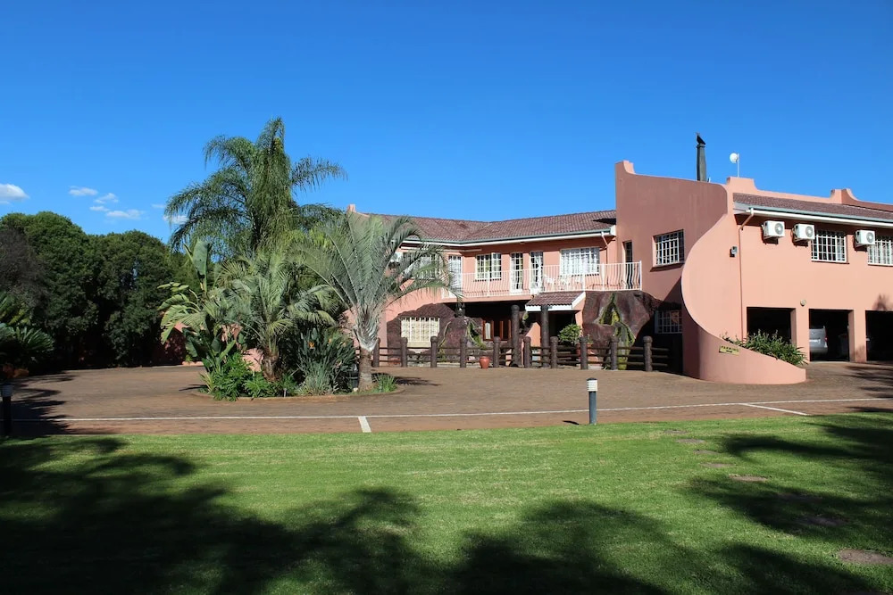 El Gran Chaparral Guest House