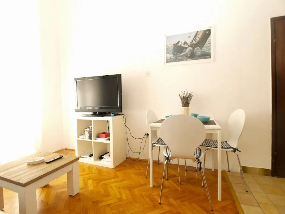 Apartment 1636