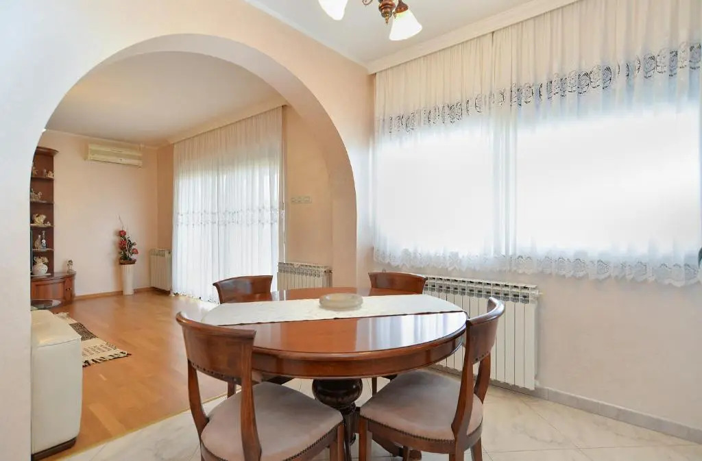 Apartments Rocka 1195
