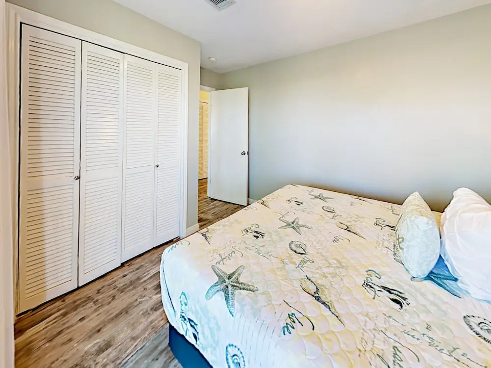 17601 San Luis Pass Road Home - 3 Br townhouse by RedAwning