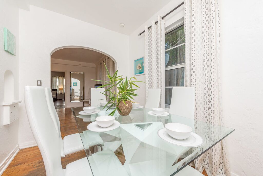 L’Etoile Apartments Part of the Oasis Casita Collection