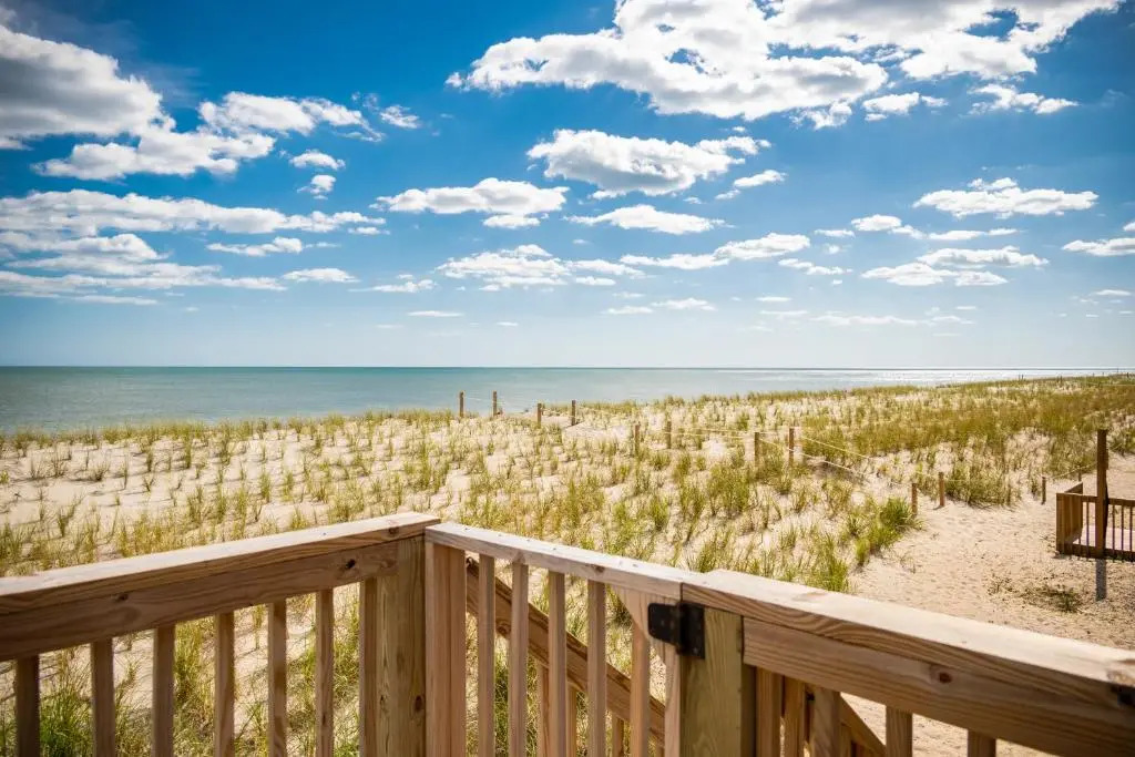 Chillax Inn by Oak Island Accommodations