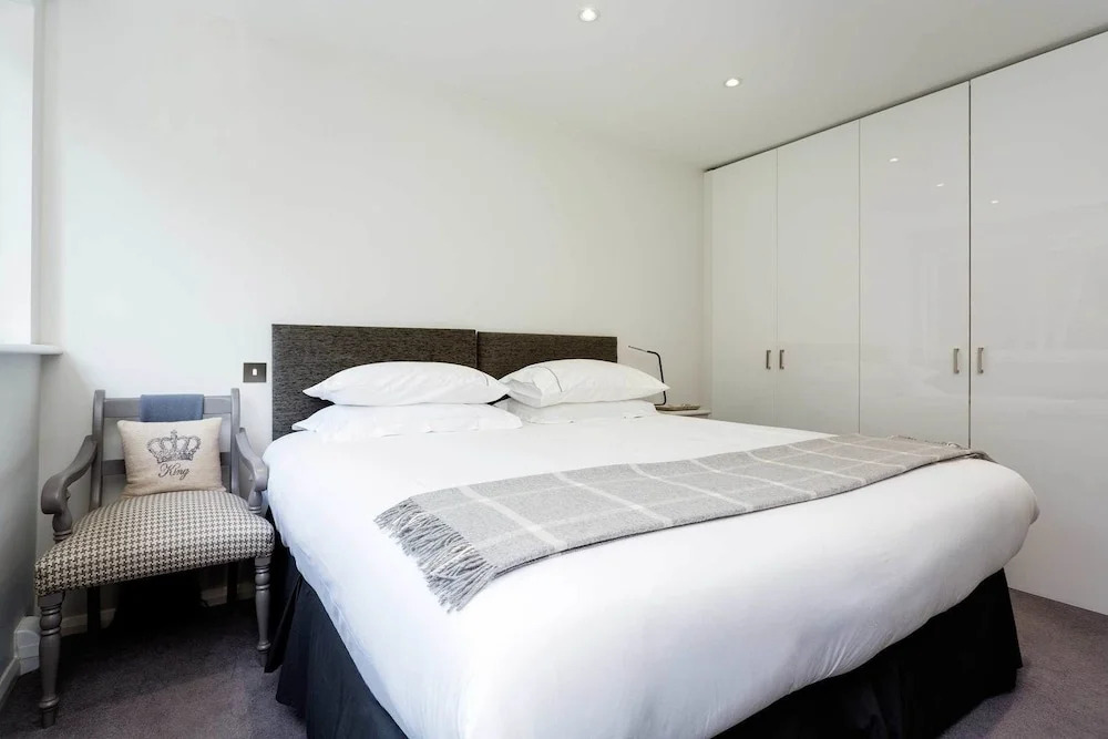 Veeve - Wimbledon Terrace House