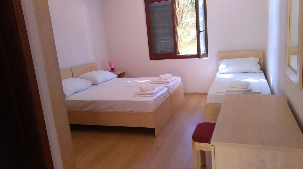 Tourist Resort Milna Vis
