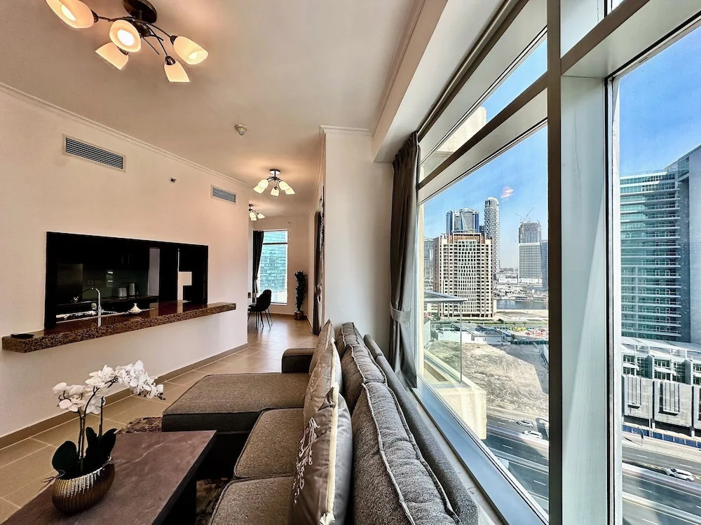 Lux BnB Burj Views