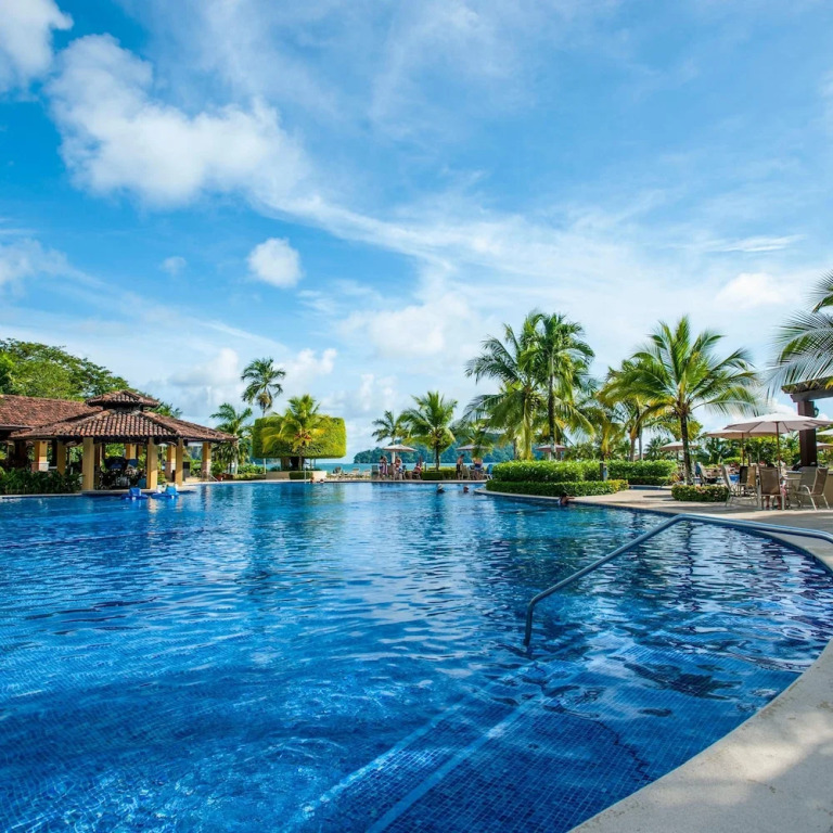 Altavista 5A 3 bdr 3 Bath Ocean View