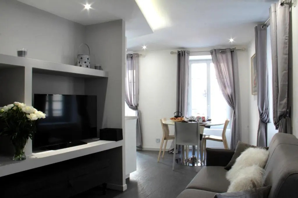 Le Clos St Louis