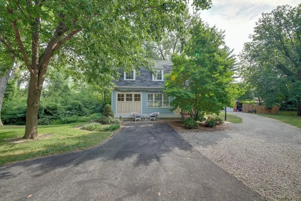 Quiet St Charles Cottage w/ Patio & 4 Acres