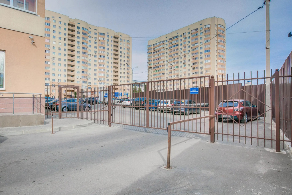 У Людмилы на проспекте Ленинский 124Б