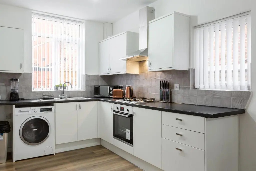 Clayton House - Spacious home near Etihad Stadium