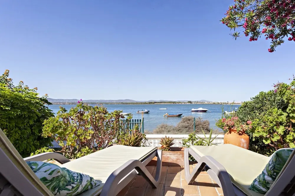 Villa Lydia in Faro With 3 Bedrooms and 1 Bathrooms