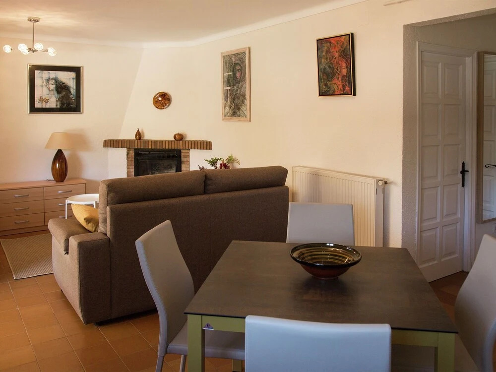 Cozy Holiday Home in Torroella de Montgrí With Swimming Pool