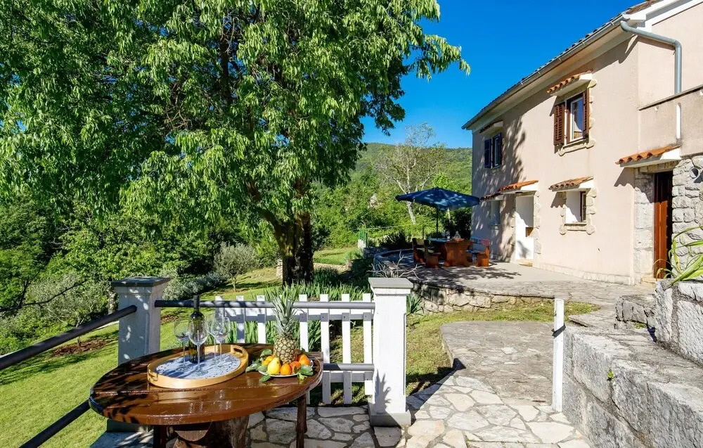 Stunning Home in Moscenice With Wifi and 2 Bedrooms