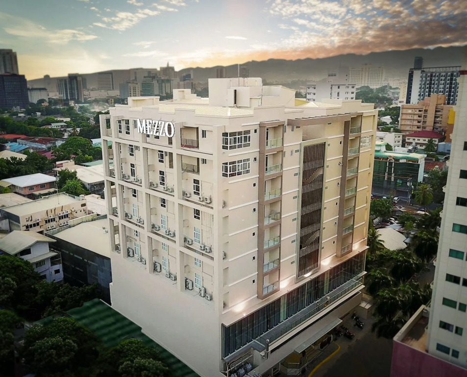 Mezzo Hotel