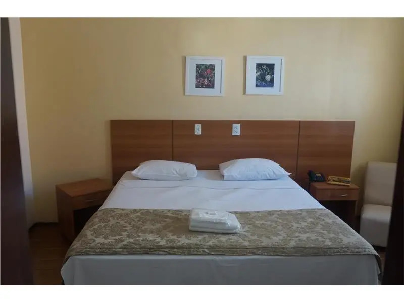 Rhuds Hotel
