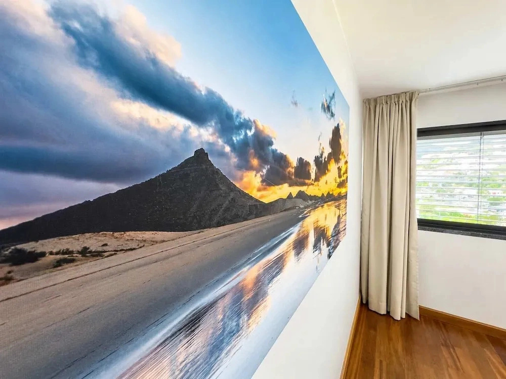 Hillside Elegance Apartment