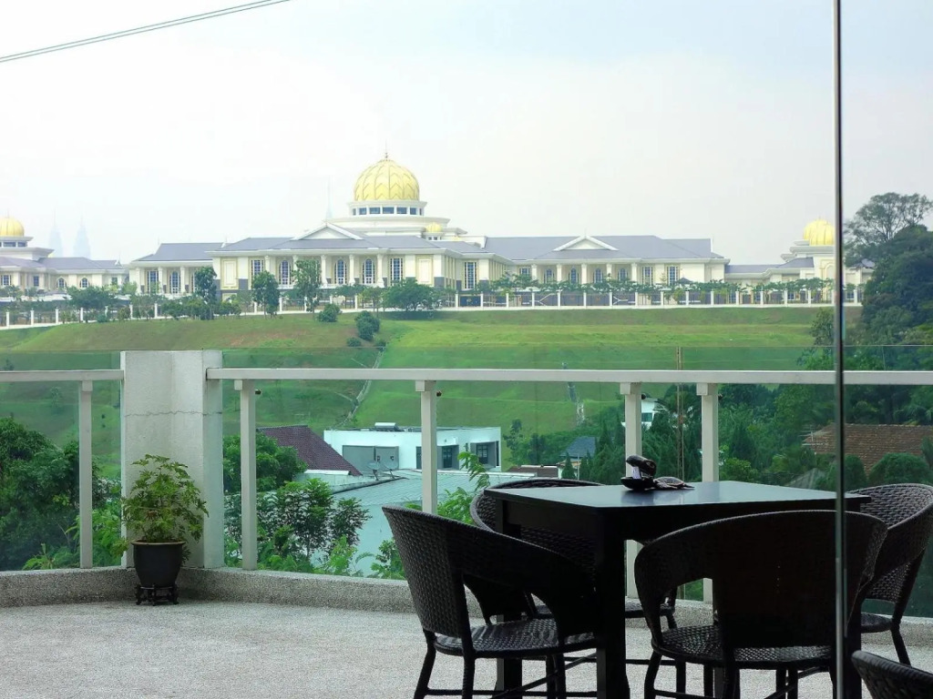 Corporate hotel suites at hartamas / mont kiara