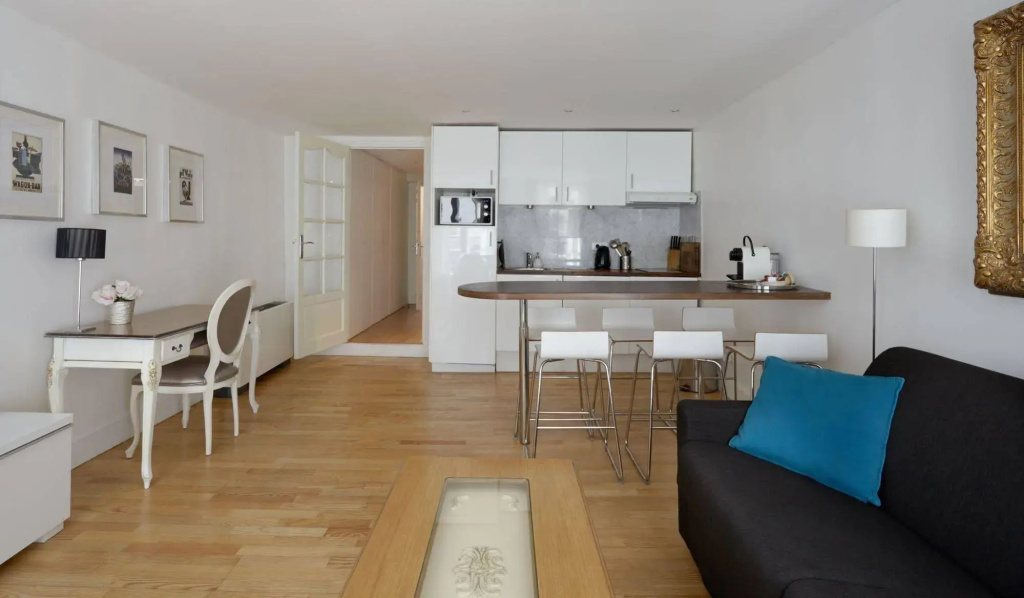 Apartments Du Louvre St Honoré