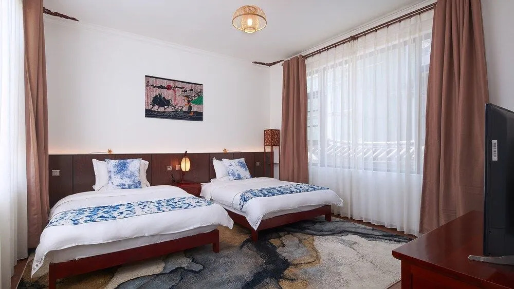Floral Hotel Dali Yixin Yard