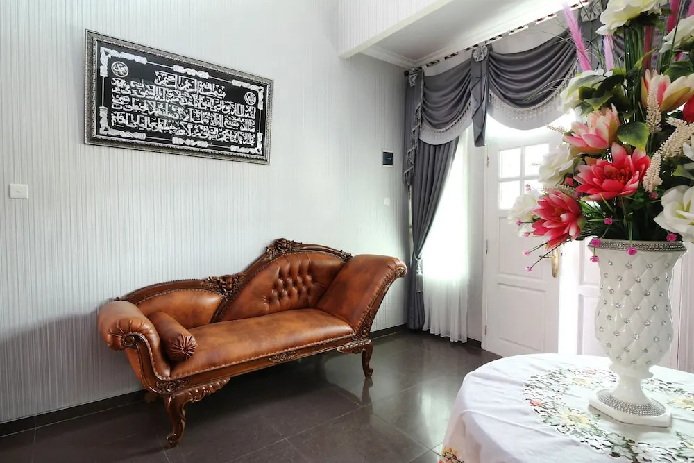 Airy Eco Syariah Simpang Jam Gajah Mada Puri Casablanca Batam