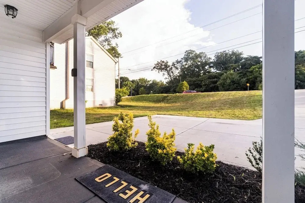 Family-friendly 3BR w/ Hot Tub & Games