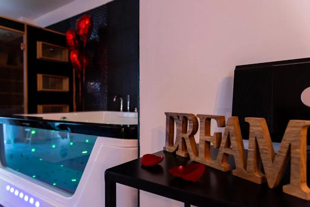Suite and Spa 21