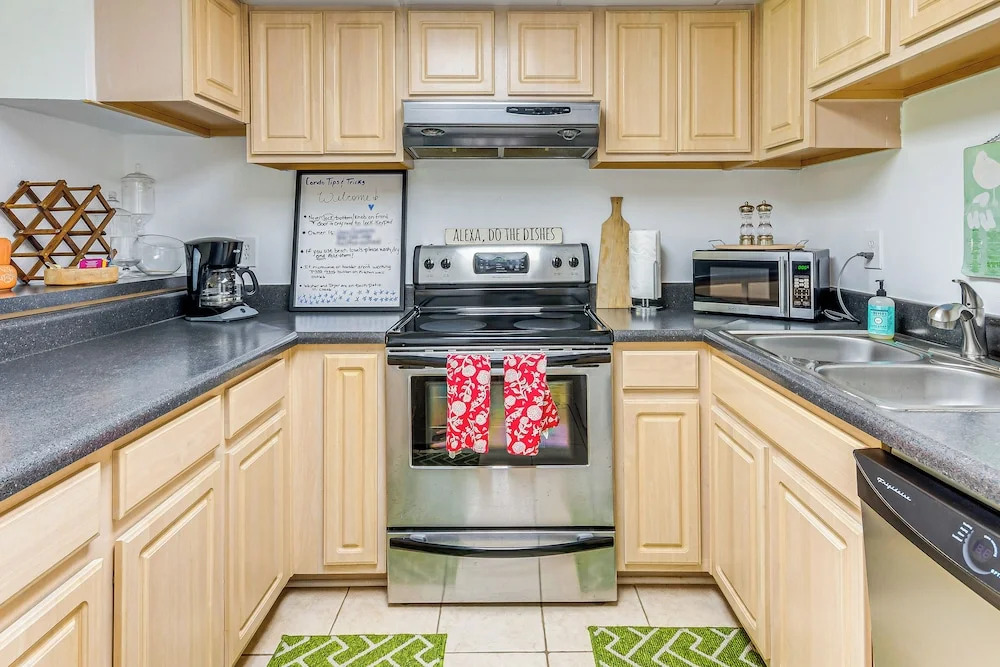 Sea La Vie Condo: Pensacola Beach Access!