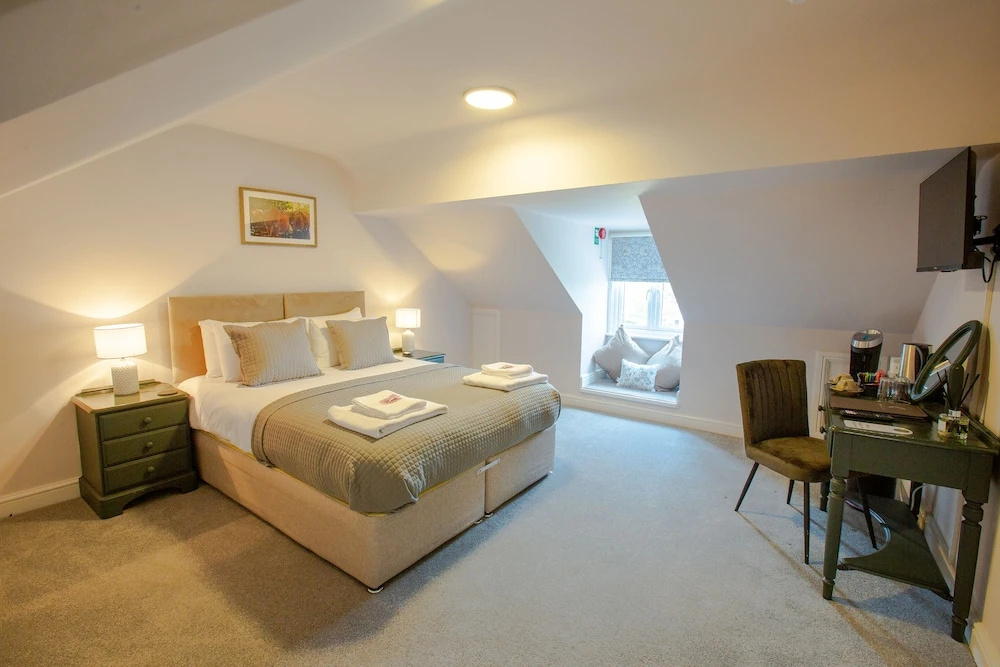 Woodfalls Inn