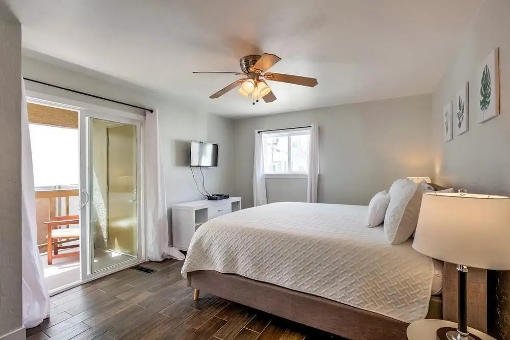 Bay Style 1 - 2 Br Condo