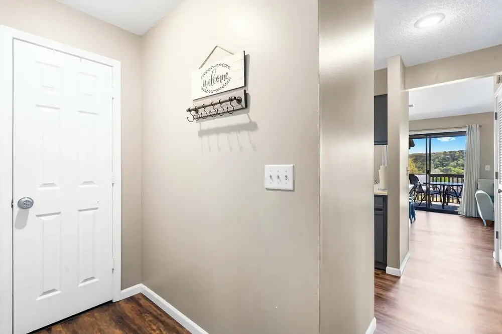 Lake Access Condo Condo for 4!
