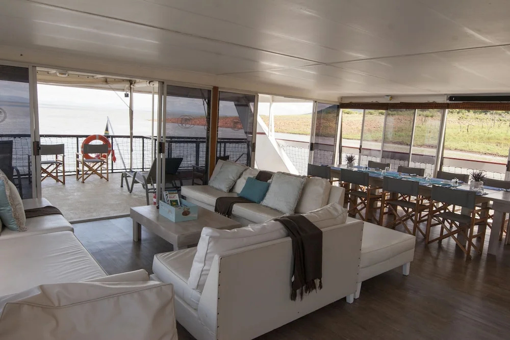 Shayamanzi Houseboats