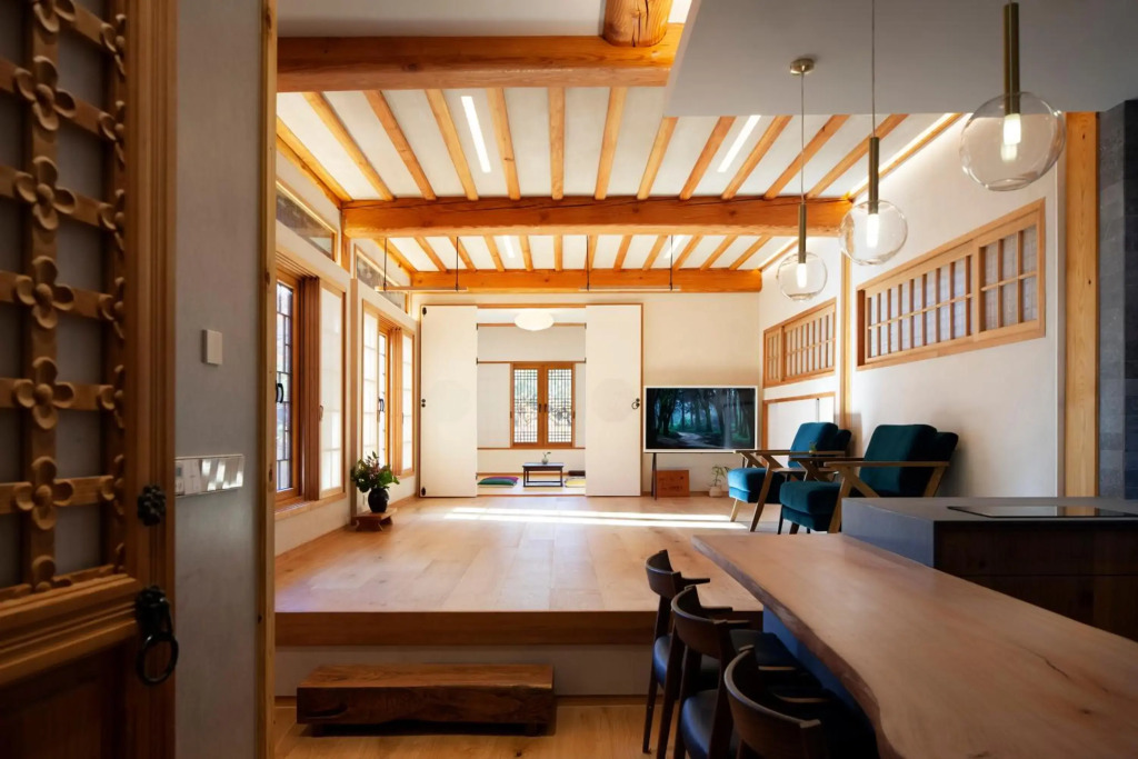 IRIRU Boutique Guesthouse - Hanok Korean traditional house
