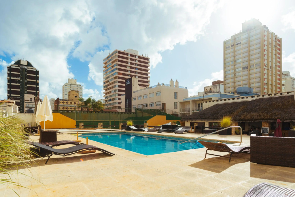 Golden Beach Resort & Spa