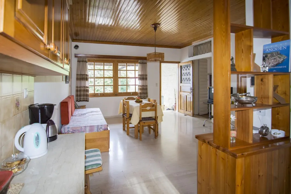 Traditional Home Near The Beach