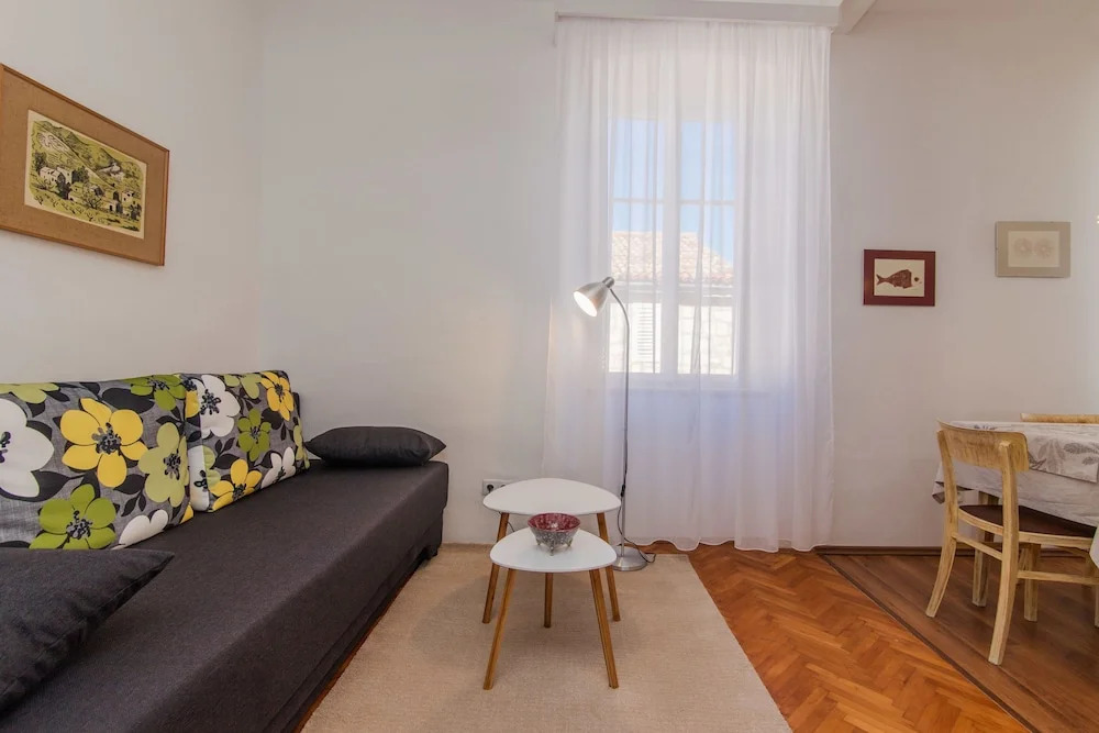Apartment Miljenko
