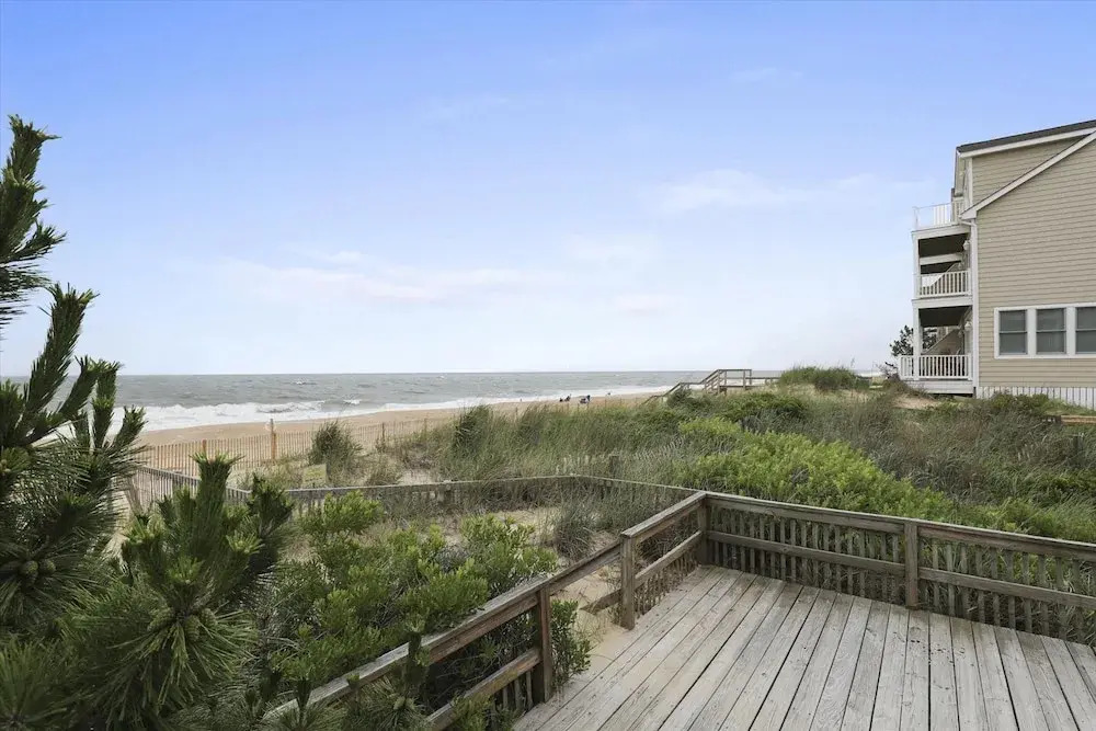 Atlantic Watergate #17 by Long & Foster