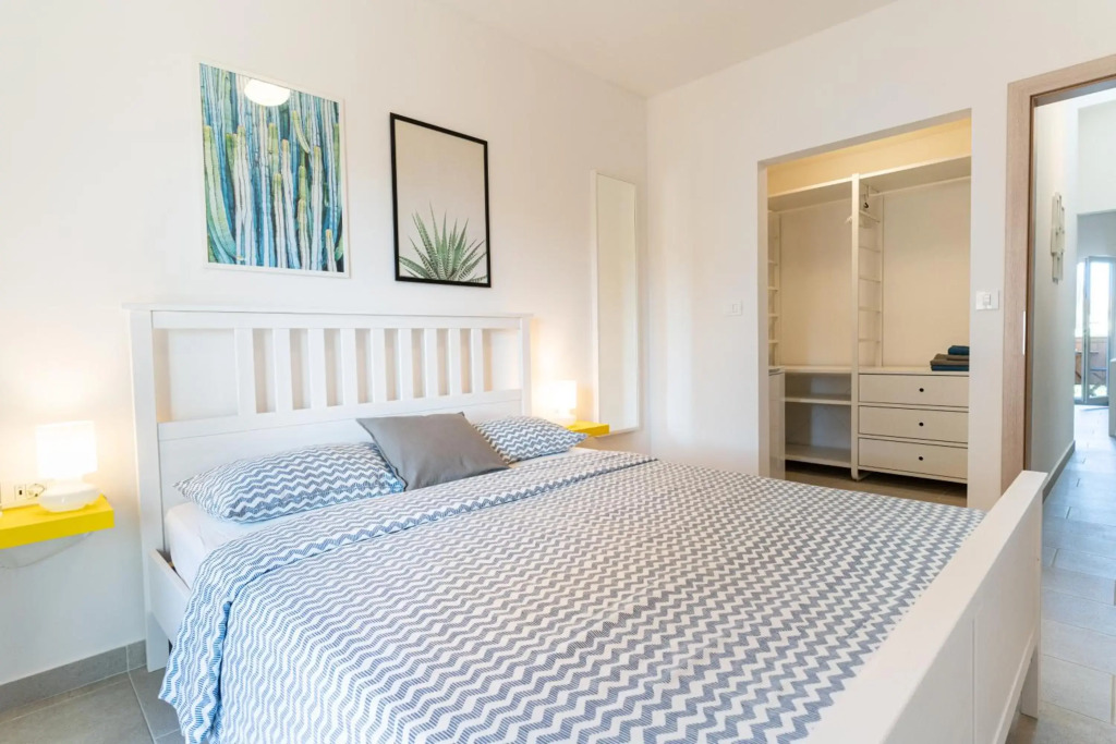 Sunny & Charming Apartment with 2 free bikes