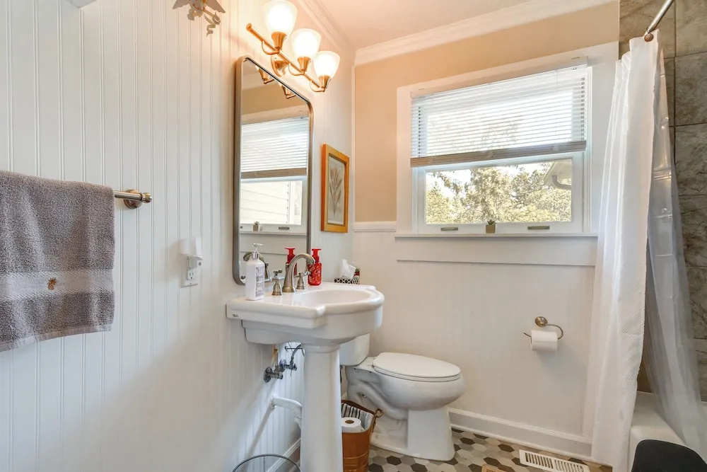 Near Horse Shows & Events! Blissful Tryon Cottage